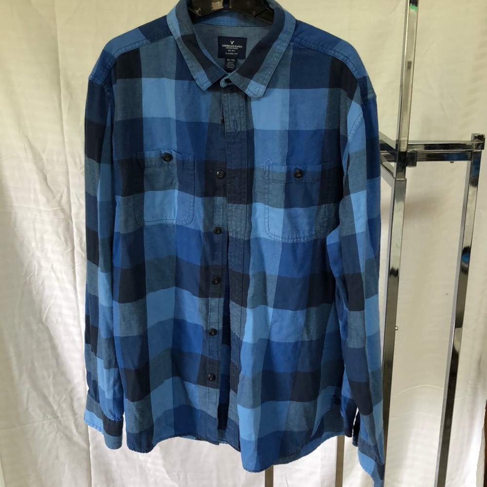 American Eagle button down shirt